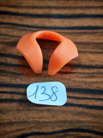 Playmobil 1900 médiéval col écharpe orange