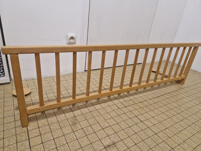Barrière de lit bois