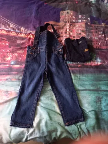 Salopette plus tee-shirt manche longue 24 mois