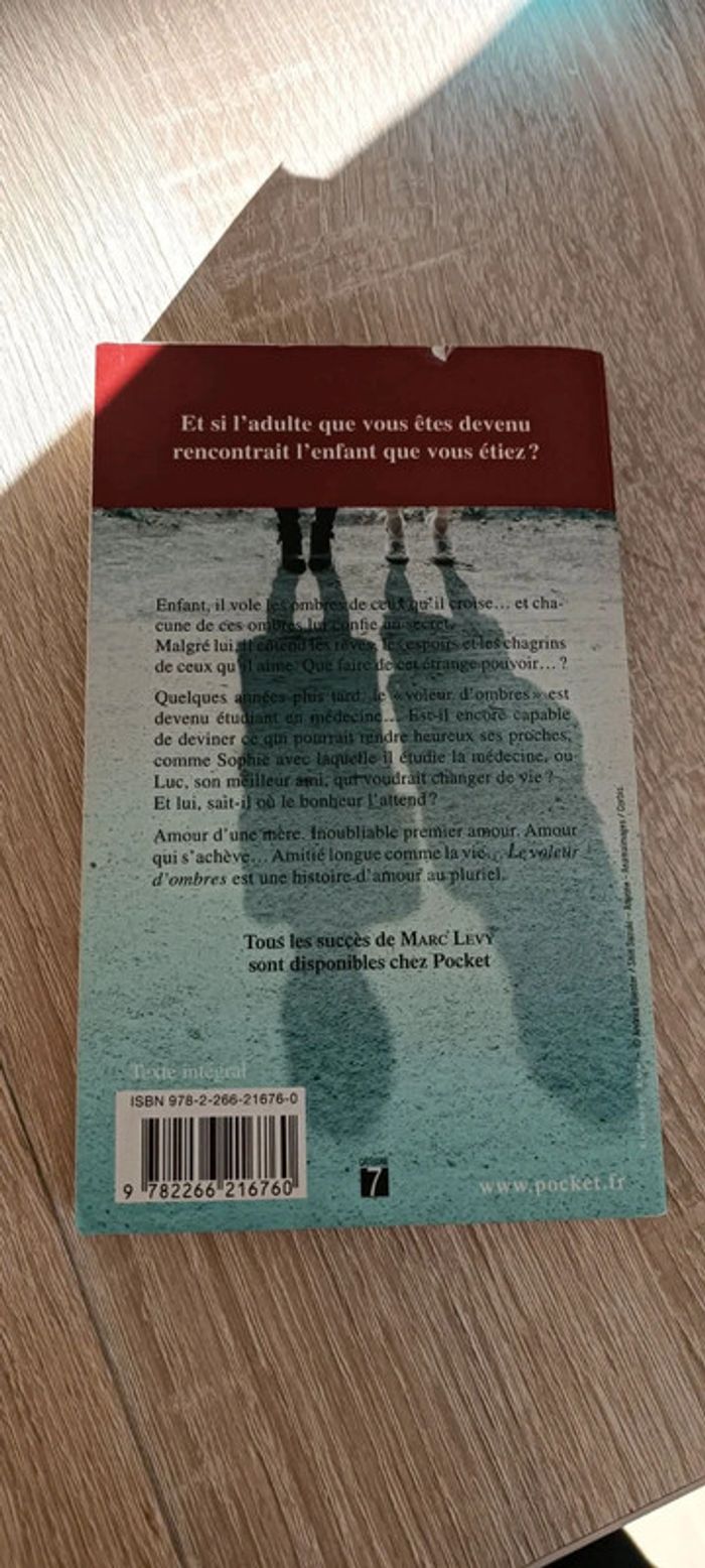 Livre le voleur d'ombre Marc Levy - photo numéro 3