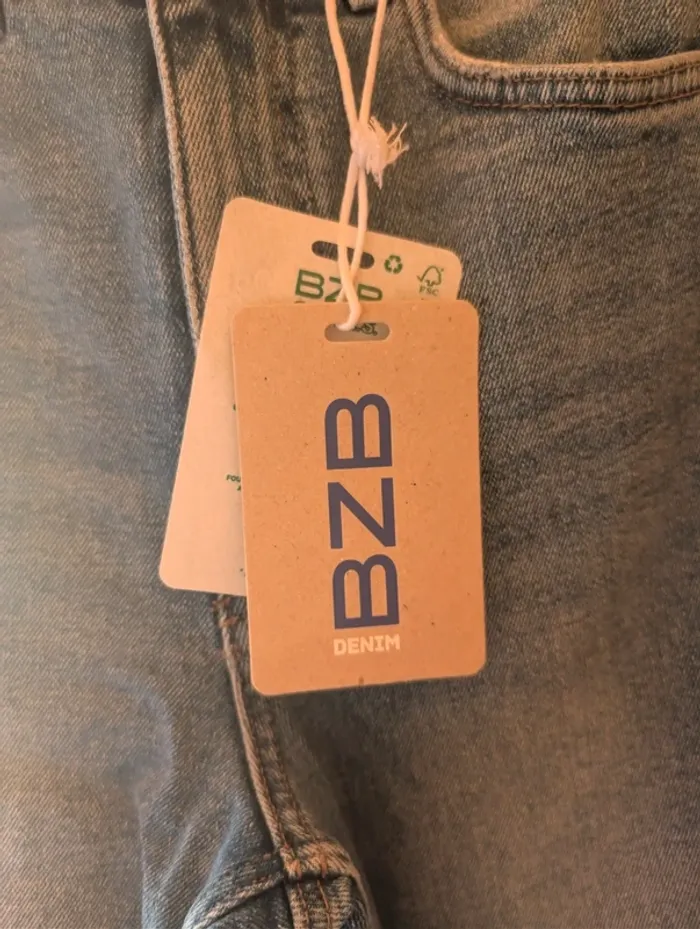 Jean BZB taille 32 neuf - photo numéro 2
