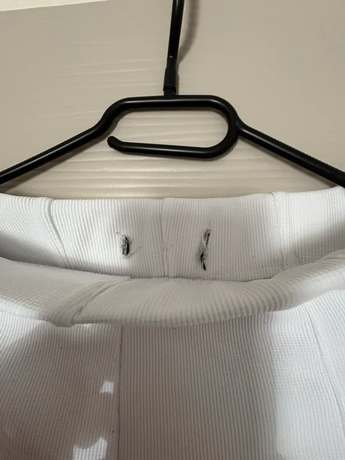 Pantalon blanc moulant – MISU – Taille M - photo numéro 2