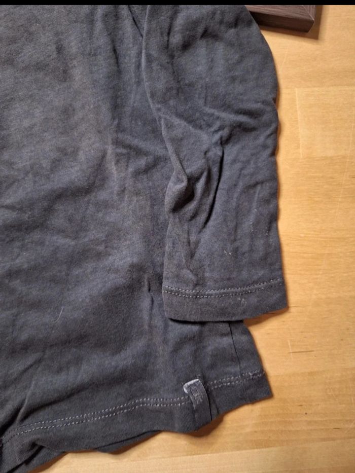 T-shirt manches longues pour garçon taille 3 ans marque Okaïdi très bon état - photo numéro 2