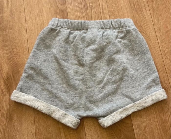 Short gris gap fille 12-18M - photo numéro 2