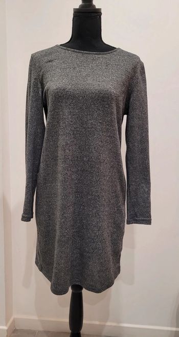 Robe Ligne à suivre, taille 38. Neuve