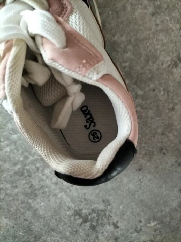 Baskets taille 25 - photo numéro 10