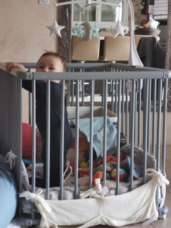 Parc bébé avec tour fait main