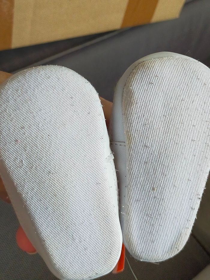 Chaussures 3/6 mois - photo numéro 3