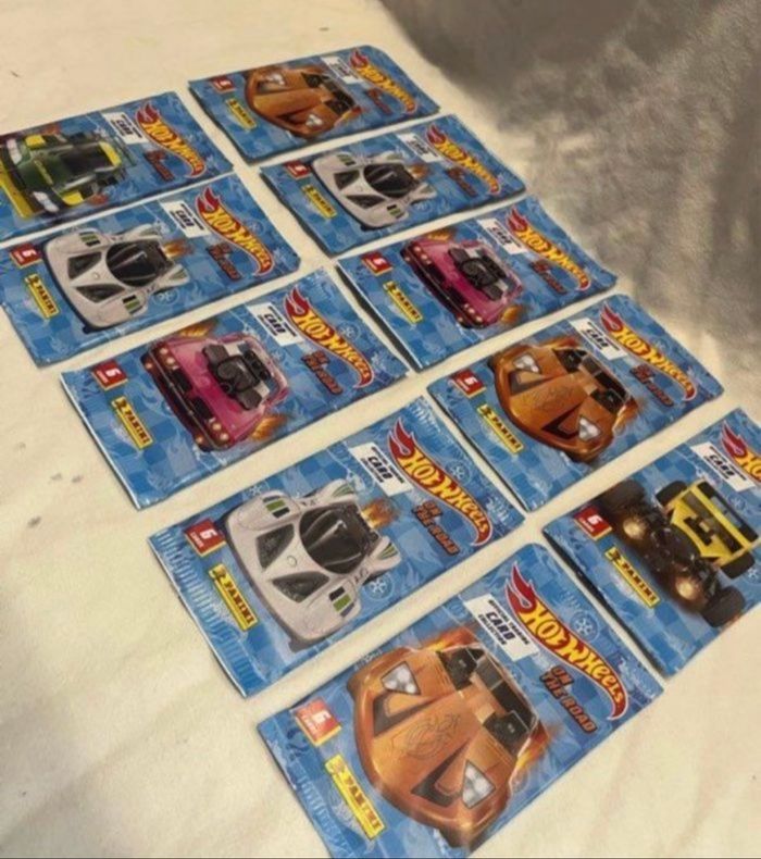 10 boosters cartes hotwheels on the road neufs scellés - photo numéro 2