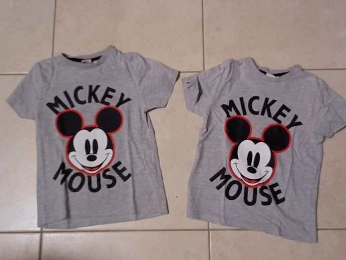 Lot de 2 tee-shirts Mickey