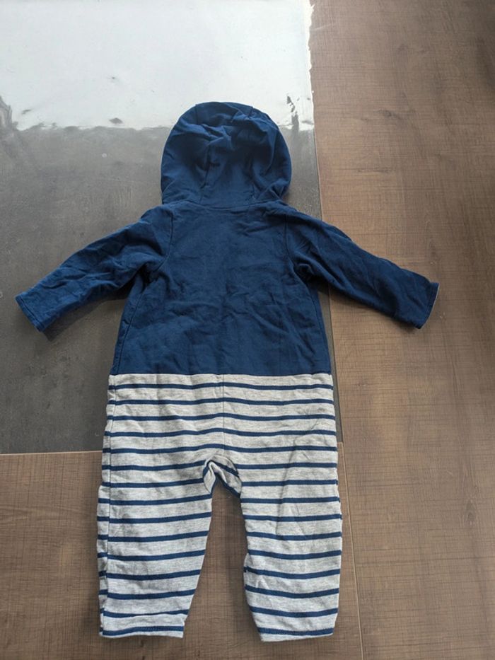 Sur-pyjama avec capuche 9 mois - photo numéro 2