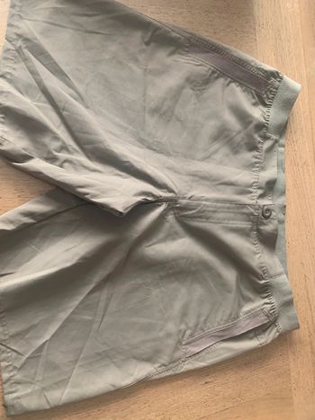 Short chino