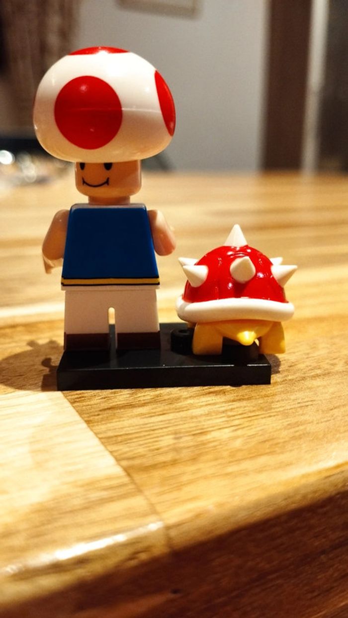 Personnage Lego neuf Toad+ carapace rouge a pointe monde de mario Nintendo - photo numéro 2