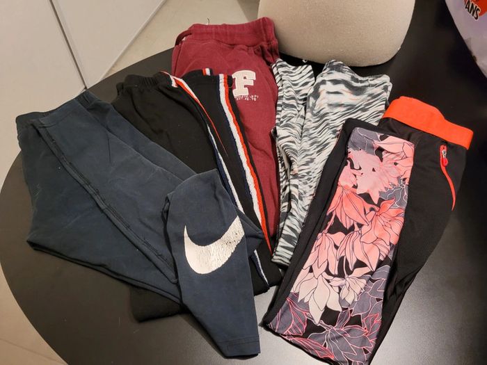 Lot leggings sport et un pantalon de jogging