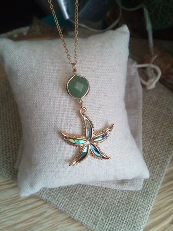 Collier étoile n'acre d'ormeaux et pierre d'aventurine verte