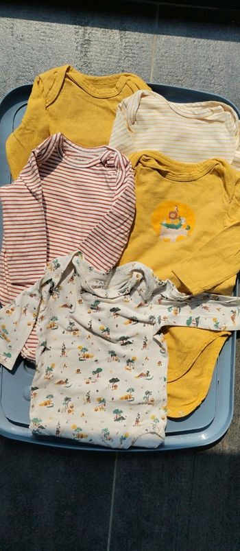Bodies bébé garçon 12 mois