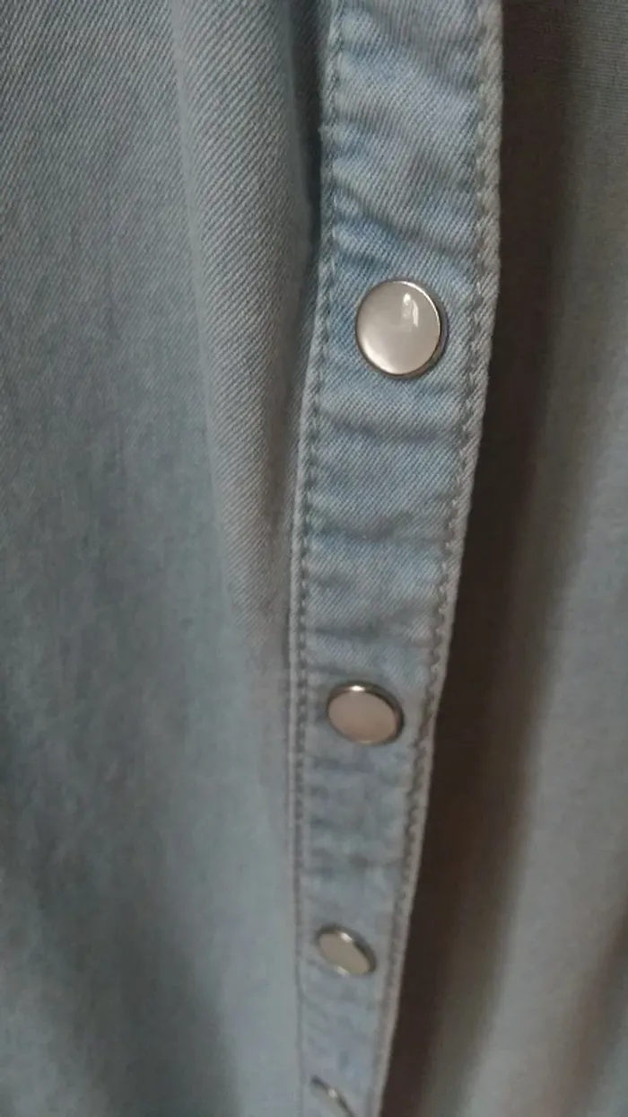 Chemise denim jean Avant Premiere. Taille S - photo numéro 3