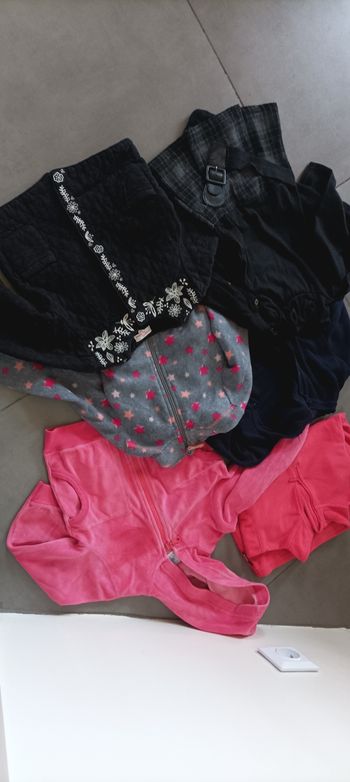 Lot gilet pull