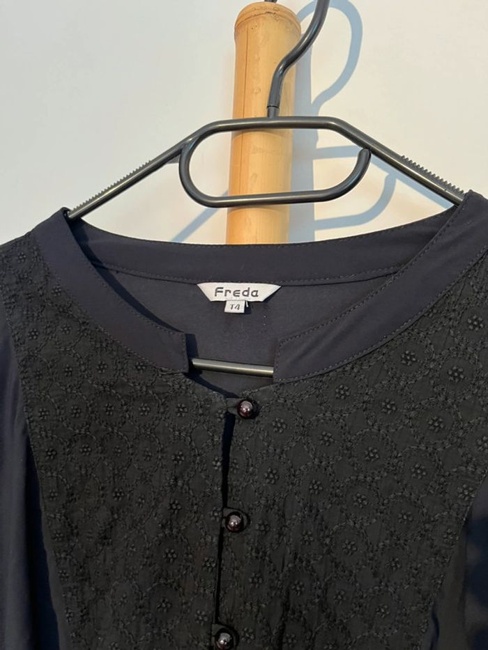 Blouse femme T4 - photo numéro 2