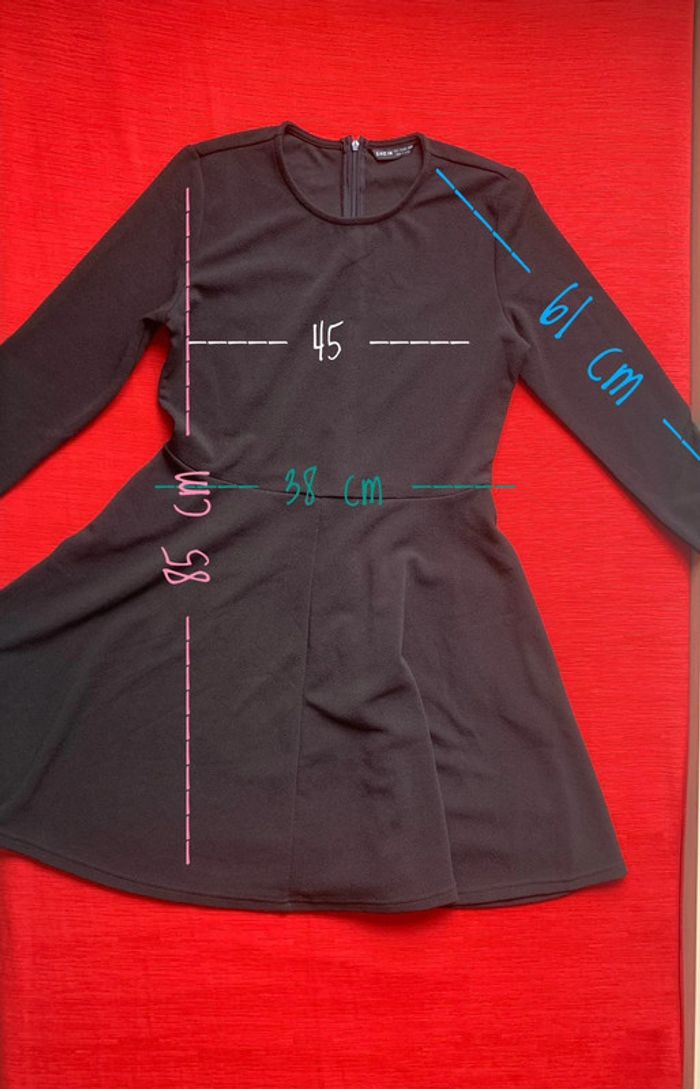 Robe courte noire - photo numéro 6