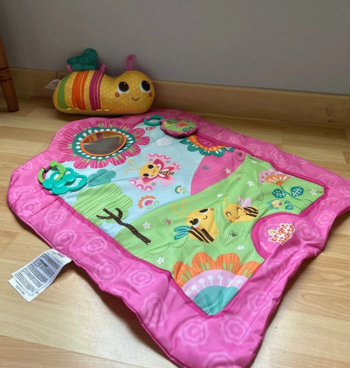 Tapis d'éveil + peluche abeille