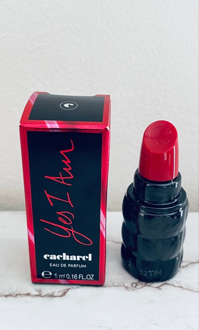 Miniature Eau de parfum Yes I Am de Cacharel Neuven
