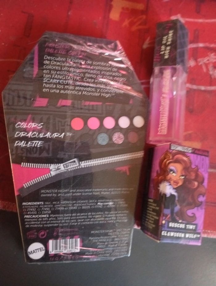 Lot maquillage Monster High Claudeen en et Draculaura neuf - photo numéro 2