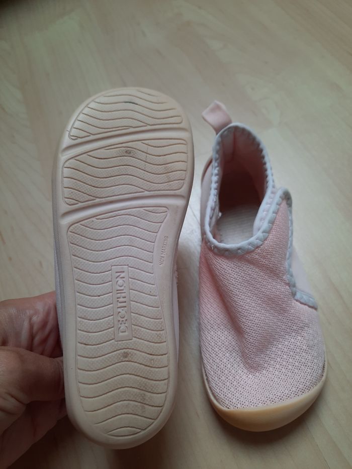 Chaussons de gym Decathlon. Pointure 28 - photo numéro 2