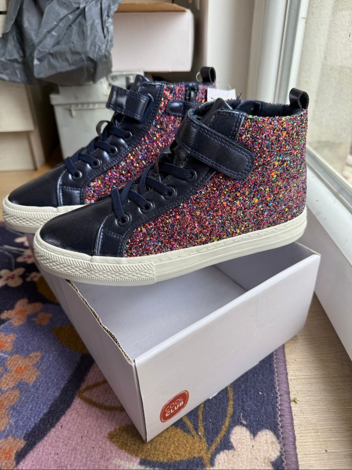 Magnifiques baskets montantes à paillettes neuves avec étiquette pointure 35