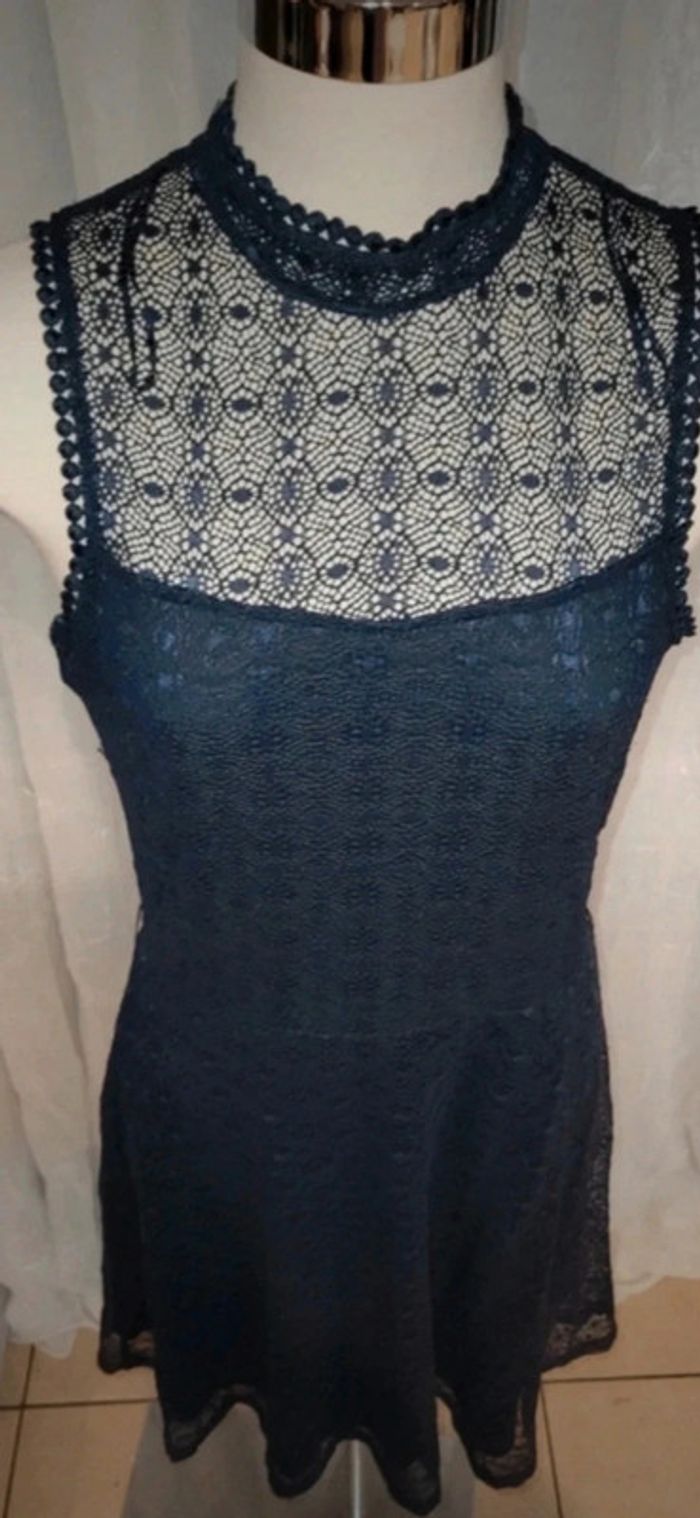 Robe dentelle dos nu 40 - photo numéro 2