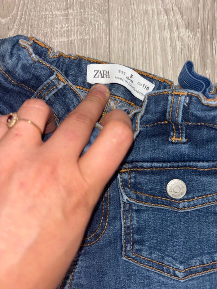 Lots de 2 jeans zara taille 5 ans fille - photo numéro 4