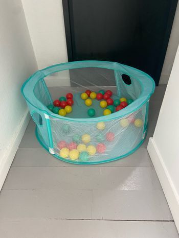 Parc / piscine à balles  6-24 mois