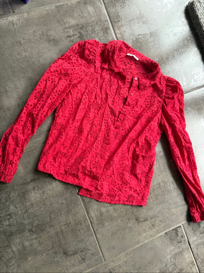 Jolie chemise broderies Camaïeu