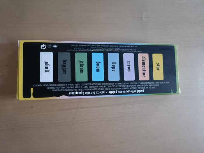 PALETTE GOTHIQUE ET PASTEL GOTH KAT VON D - photo numéro 4
