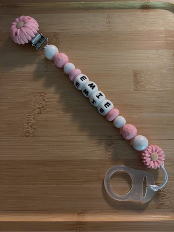 Attache tétine à personnaliser