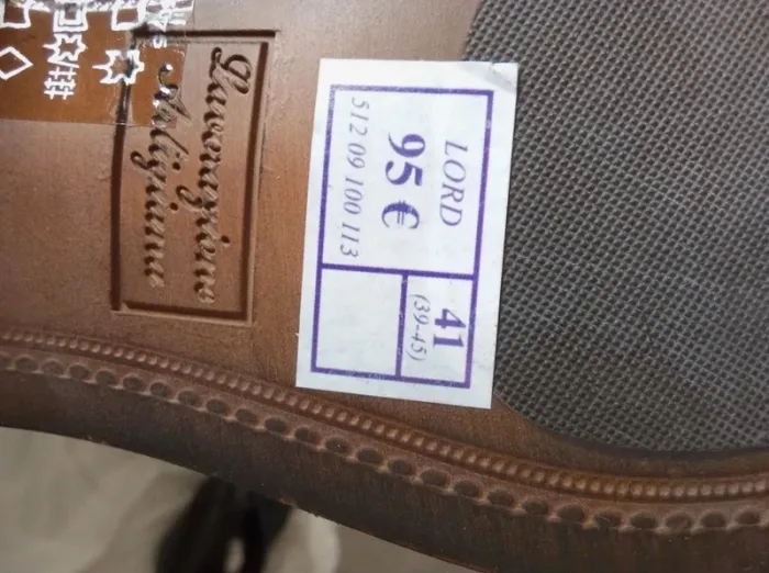Chaussures italiennes en cuir de chez André - photo numéro 5