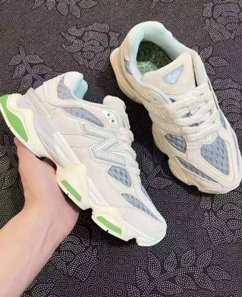 Bricks & Wood x New Balance NB 9060
EU 37