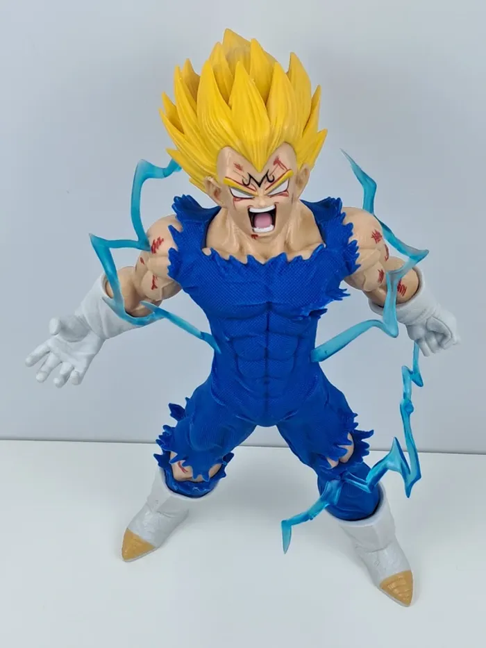 Figurine Dragon Ball Z - Vegeta enragé Super Saiyan - photo numéro 4