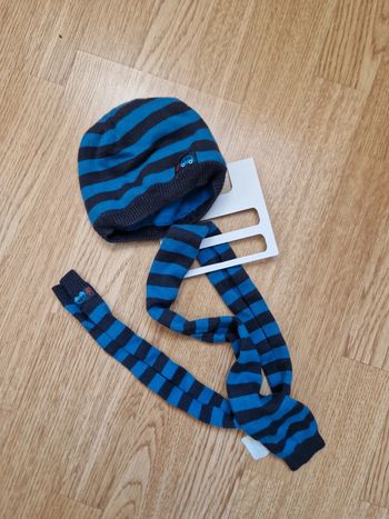 Lot d écharpe et bonnet obaidi neuf