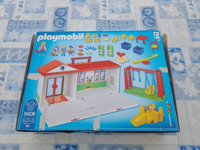 Playmobil citylife 5606 Le jardin d'enfants - photo numéro 7