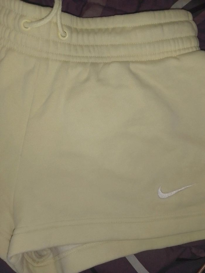 Short Nike femme - photo numéro 9