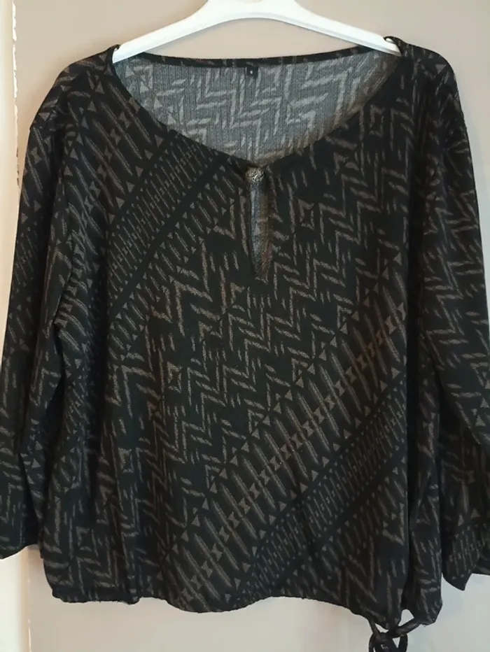 Jolie haut tbe taille 44/46