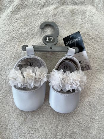 Chaussures bebe neuves