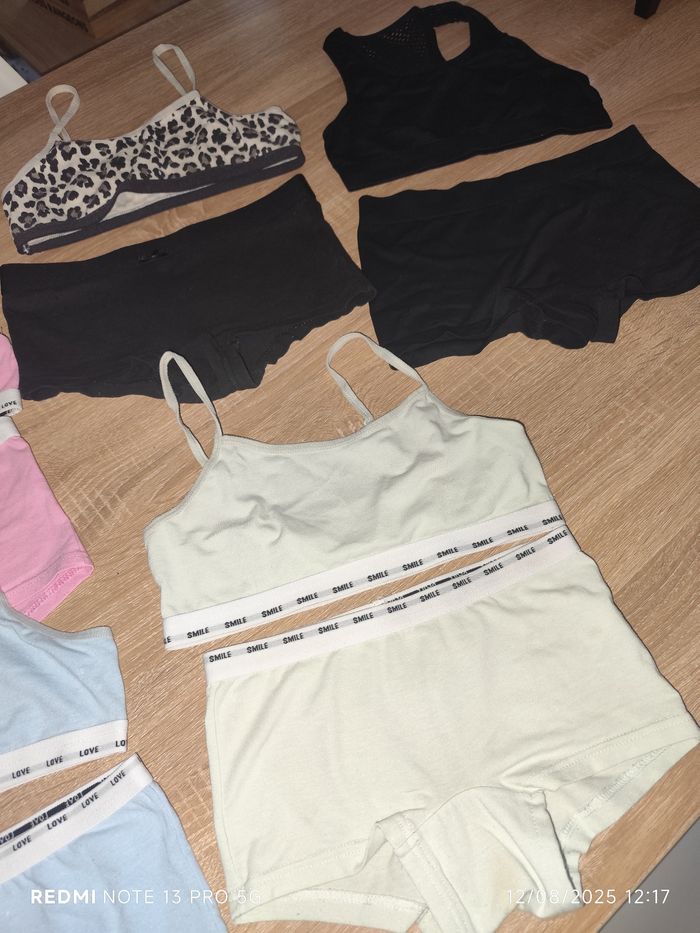 Lot de 8 ensembles de sous vêtements 12 ans - photo numéro 2