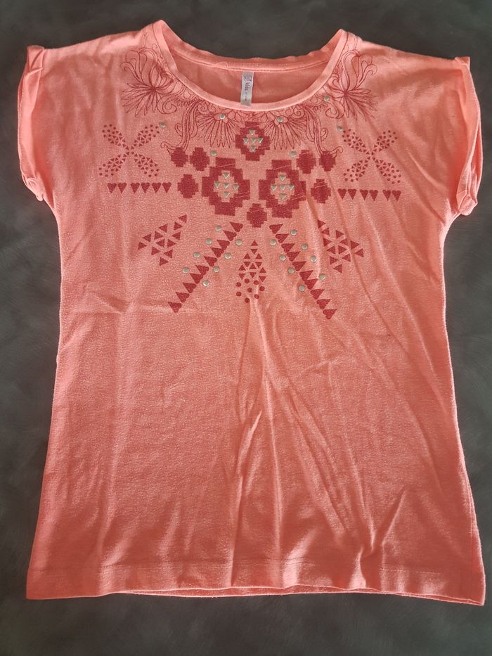 10 ans. Gémo. Tee shirt fantaisie.