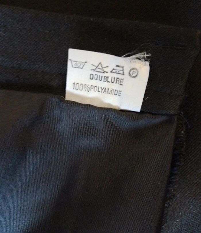 Jupe noire polyester et laine avec doublure ( mesure dans l'annonce) - photo numéro 7