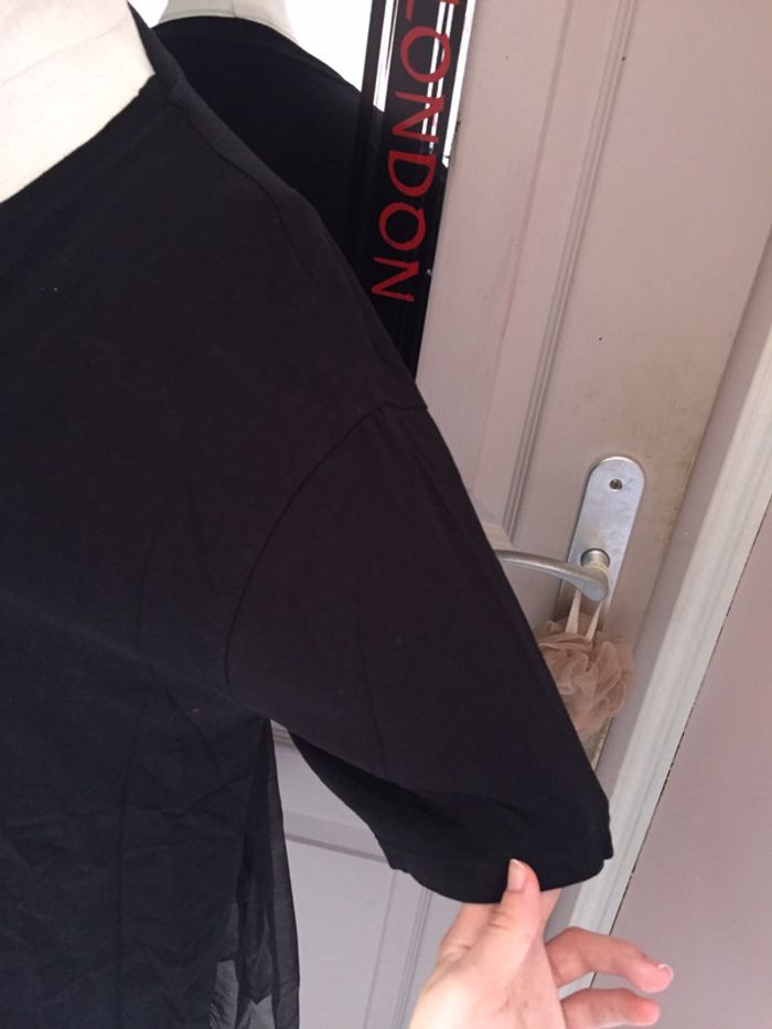Teeshirt 👚 noir manches courtes Zara taille L 10€ - photo numéro 3