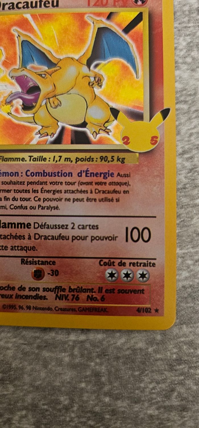 Carte Pokémon Dracaufeu Célébration 25 ans - photo numéro 6