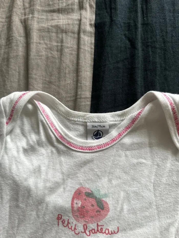 Lot de 2 bodies 36 mois manche courte petit bateau - photo numéro 2