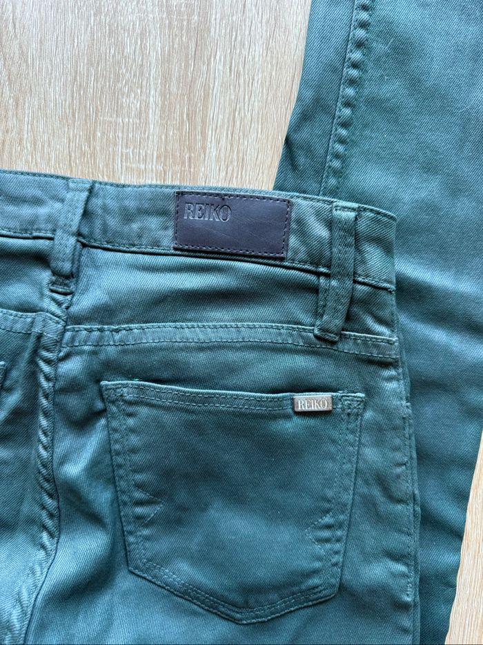 Pantalon slim luisant vert foncé reiko taille 34 XS - photo numéro 4
